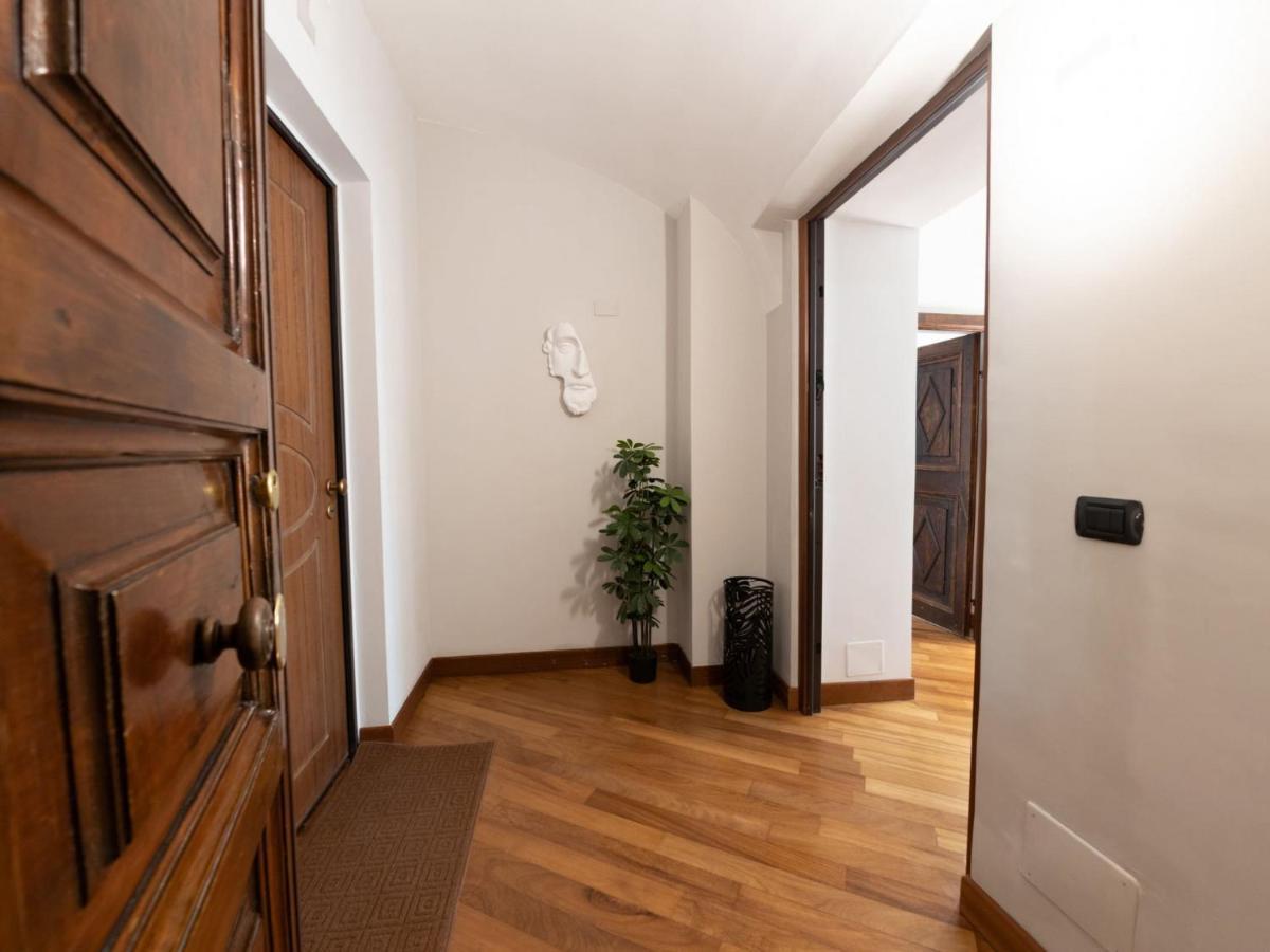 The Rent - Near Piazza Di Spagna Roma
